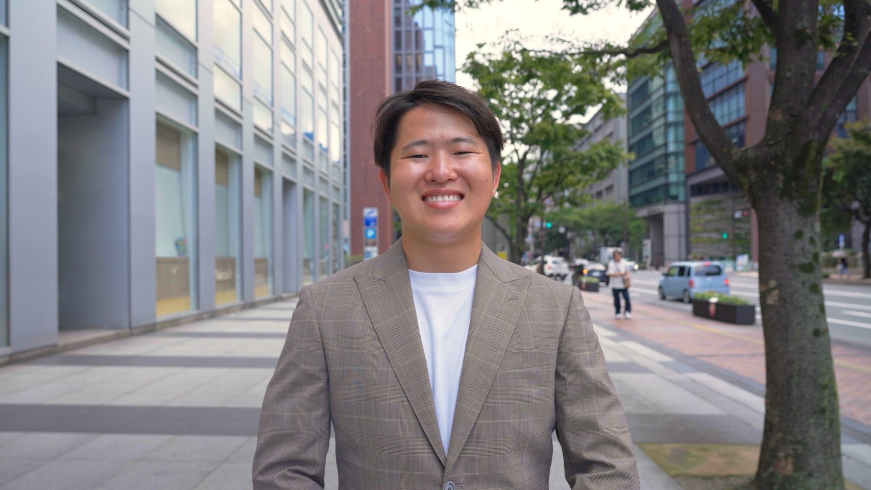 営業部長　雨郡陽士